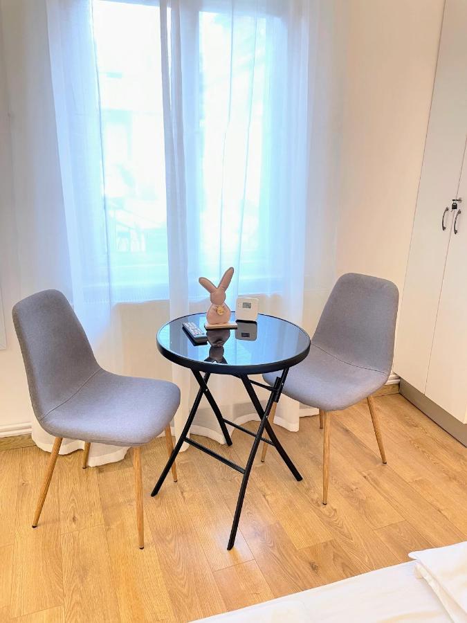 Apartament Plopilor Studios ซีบิว ภายนอก รูปภาพ