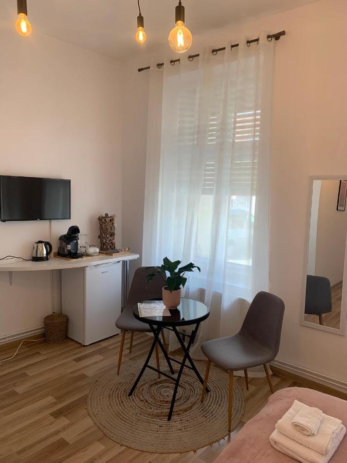 Apartament Plopilor Studios ซีบิว ภายนอก รูปภาพ