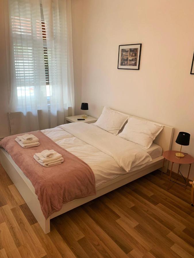 Apartament Plopilor Studios ซีบิว ภายนอก รูปภาพ