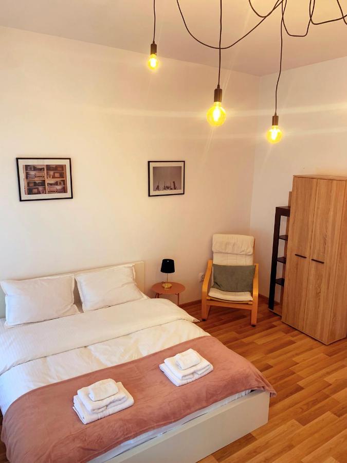 Apartament Plopilor Studios ซีบิว ภายนอก รูปภาพ